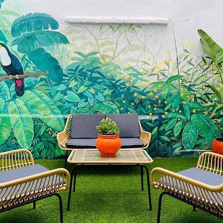 Artistic Flat Next To Ruzafa Welcome To The Jungle Valencia Luaran gambar