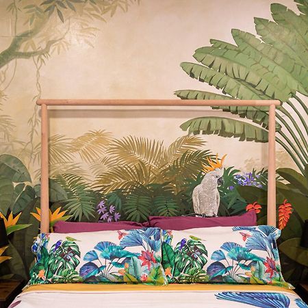 Artistic Flat Next To Ruzafa Welcome To The Jungle Valencia Luaran gambar