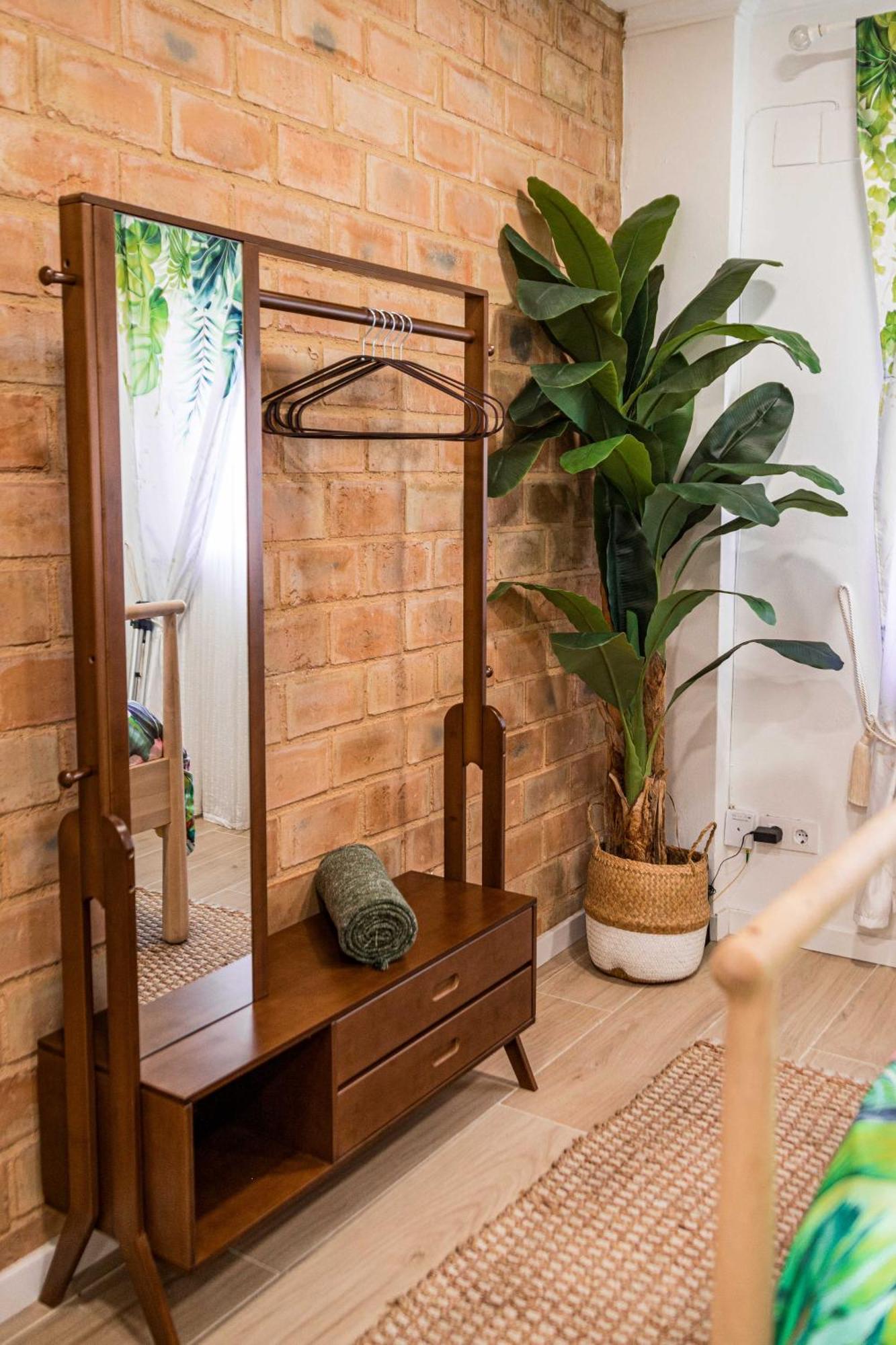 Artistic Flat Next To Ruzafa Welcome To The Jungle Valencia Luaran gambar