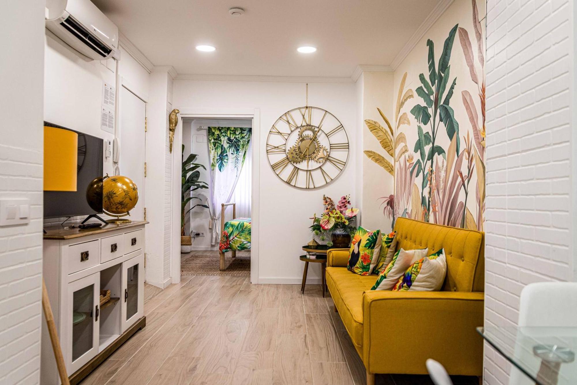 Artistic Flat Next To Ruzafa Welcome To The Jungle Valencia Luaran gambar
